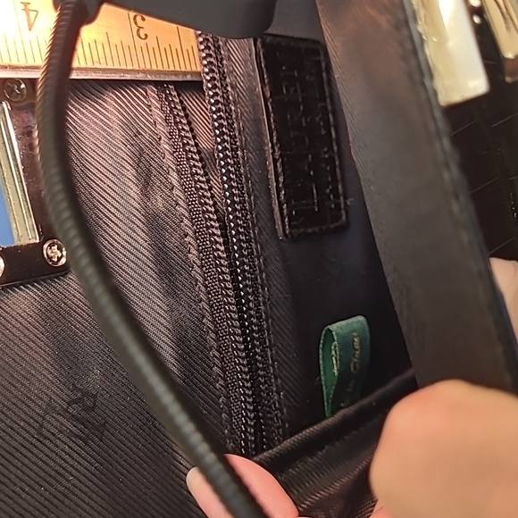 Vegan Leather Vintage Shiny Textured Box Bag - Picture 6 of 13